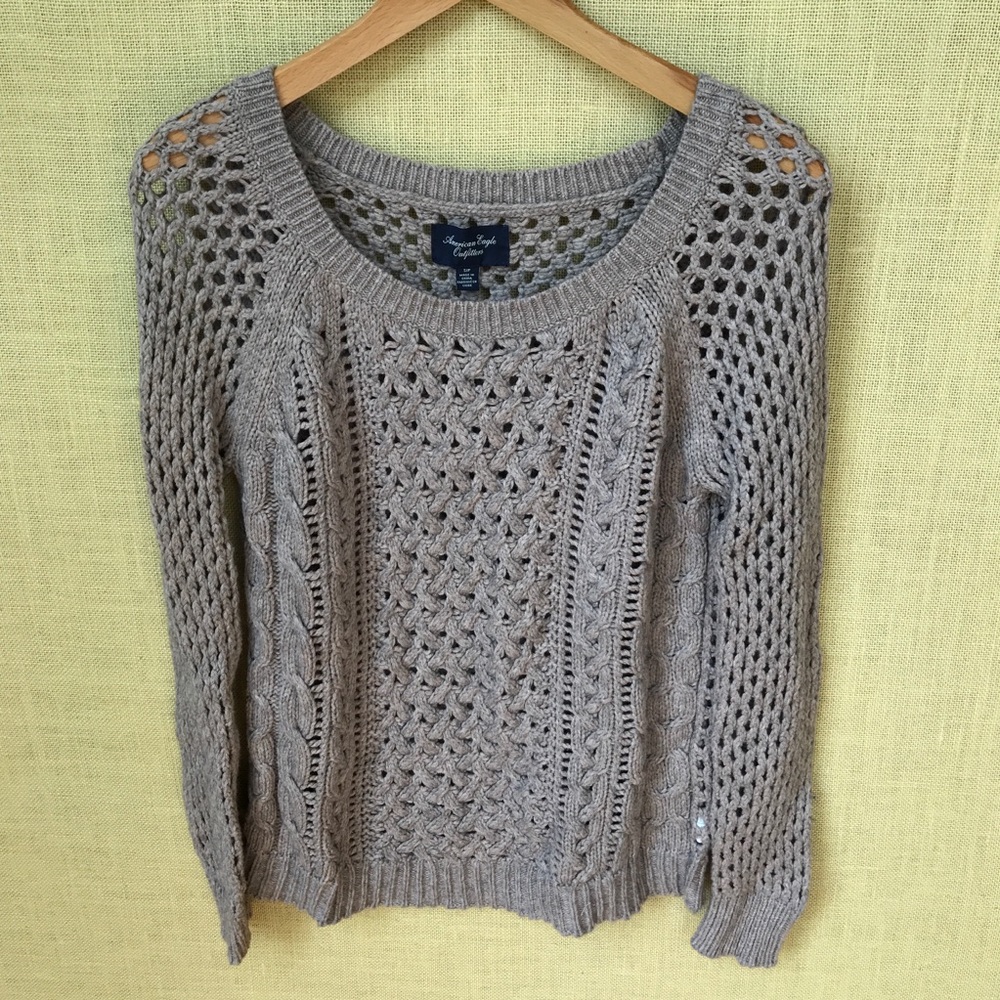 American Eagle Pullover Sweater